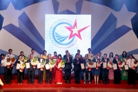 Tôn Vinh 60 doanh nghiệp
