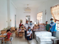 TH&Acirc;N GỞI NHỮNG THI&Ecirc;N THẦN NHỎ TRONG M&Aacute;I ẤM THI&Ecirc;N THẦN